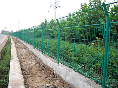 公路护栏网 - 问鼎国际图片3
