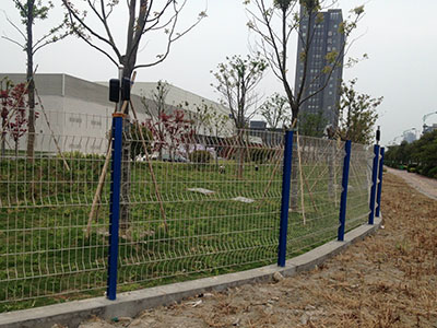 厂矿护栏网 - 问鼎国际图片4