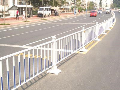 市政道路护栏 - 问鼎国际图片3